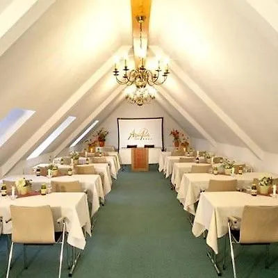 Отель Alpinpark